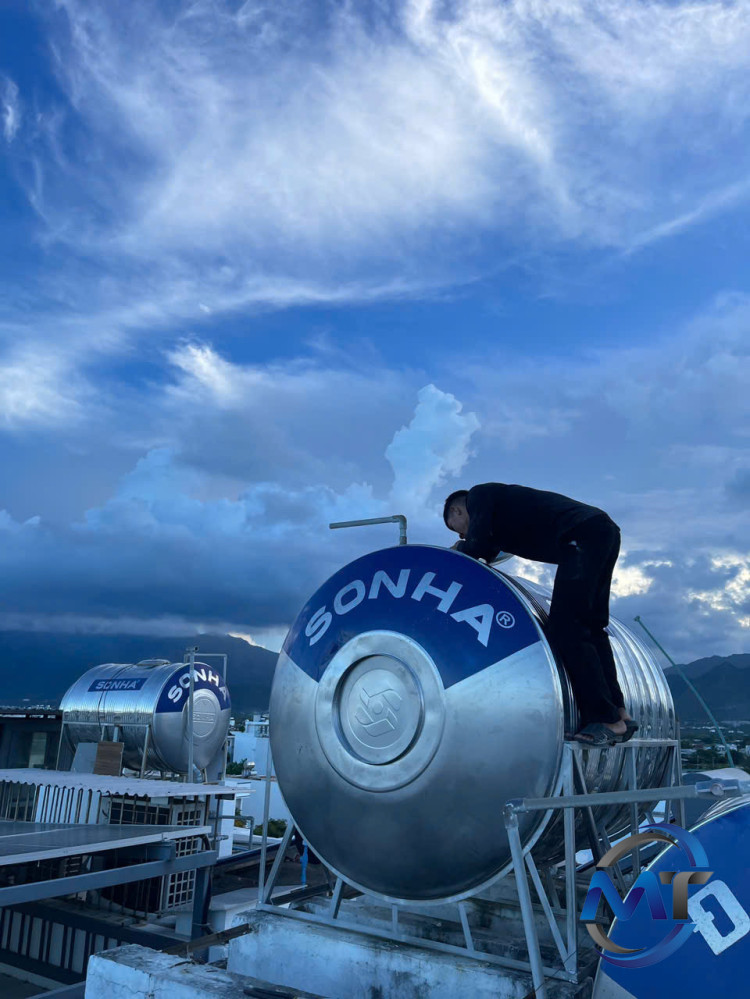 LẮP ĐẶT BỒN NƯỚC CHUYÊN NGHIỆP – AN TOÀN, CHẮC CHẮN, ĐÚNG KỸ THUẬT